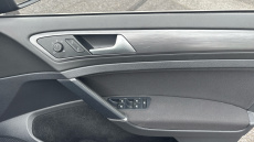 Volkswagen Golf 1.6 TDI SE [Nav] 5dr Diesel Hatchback